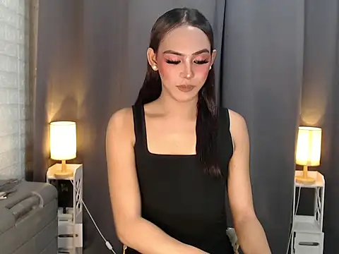 Snapshot of asian_slutt143 chatting on May 25, 12:04 pm asian slutt143 online show from May 25, 12:04 pm