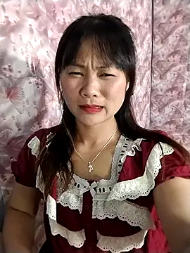 Snapshot of Sisi_dy01 chatting on October 31, 12:35 pm Sisi dy01 online show from October 31, 12:35 pm