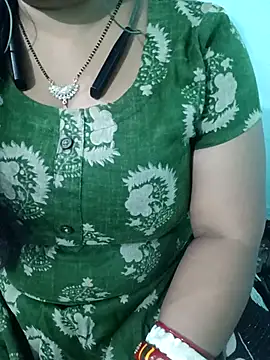 Snapshot of Anjali-bhabhi chatting on October 26, 6:19 pm Anjali-bhabhi online show from October 26, 6:19 pm