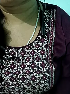 Snapshot of Anjali-bhabhi chatting on November 7, 7:07 pm Anjali-bhabhi online show from November 7, 7:07 pm