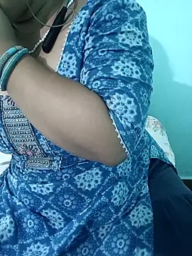 Snapshot of Anjali-bhabhi chatting on September 29, 5:51 pm Anjali-bhabhi online show from September 29, 5:51 pm