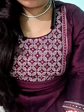 Snapshot of Anjali-bhabhi chatting on November 6, 5:33 am Anjali-bhabhi online show from November 6, 5:33 am