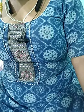 Snapshot of Anjali-bhabhi chatting on October 30, 9:18 am Anjali-bhabhi online show from October 30, 9:18 am