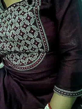 Snapshot of Anjali-bhabhi chatting on November 6, 6:01 pm Anjali-bhabhi online show from November 6, 6:01 pm