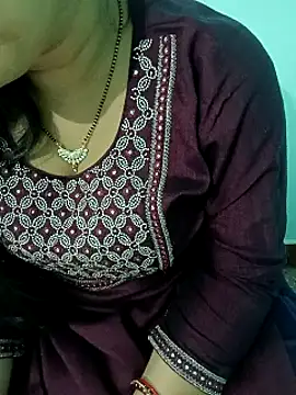 Snapshot of Anjali-bhabhi chatting on October 22, 9:35 pm Anjali-bhabhi online show from October 22, 9:35 pm