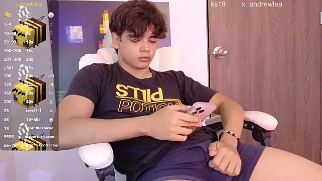 Snapshot of an_drew18 chatting on May 22, 2:48 pm an drew18 online show from May 22, 2:48 pm