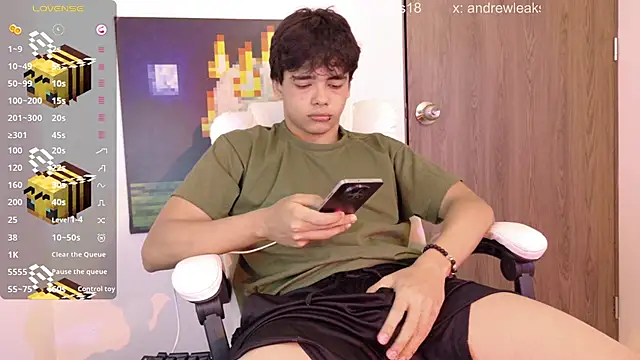 an drew18 online show from February 25, 1:44 pm