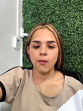 Snapshot of Sex_Samanta chatting on October 8, 7:36 pm Sex Samanta online show from October 8, 7:36 pm