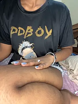 Snapshot of tanisha-2005 chatting on September 15, 5:24 pm tanisha-2005 online show from September 15, 5:24 pm