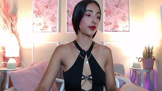 Snapshot of MilkyLally chatting on February 11, 11:54 am MilkyLally online show from February 11, 11:54 am