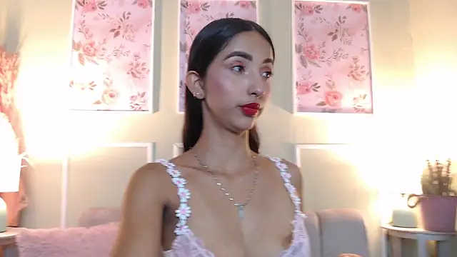 Snapshot of MilkyLally chatting on February 13, 11:54 am MilkyLally online show from February 13, 11:54 am