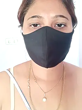 misspriya03 online show from January 10, 9:26 am