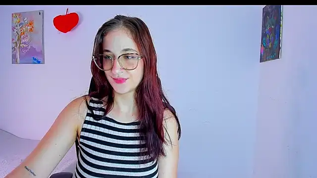 Laura Ivy online show from June 25, 2:11 pm