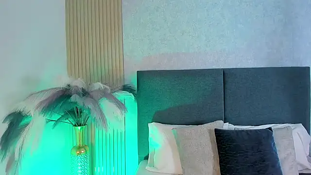 Laura Ivy online show from February 21, 12:29 pm