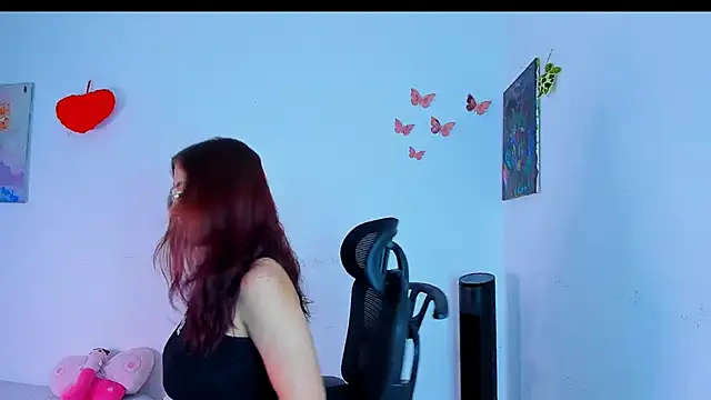 Laura Ivy online show from July 1, 1:11 pm