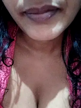 Snapshot of spicysuhana chatting on November 7, 11:08 pm spicysuhana online show from November 7, 11:08 pm