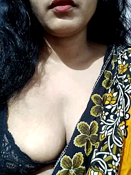 Snapshot of spicysuhana chatting on September 21, 6:24 pm spicysuhana online show from September 21, 6:24 pm