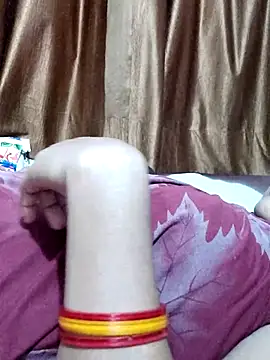 Snapshot of spicysuhana chatting on June 21, 1:55 am spicysuhana online show from June 21, 1:55 am