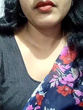 Snapshot of spicysuhana chatting on October 5, 11:12 am spicysuhana online show from October 5, 11:12 am