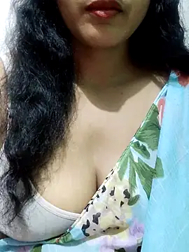 Snapshot of spicysuhana chatting on October 27, 5:19 am spicysuhana online show from October 27, 5:19 am