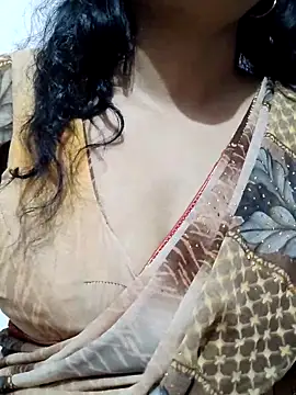 Snapshot of spicysuhana chatting on November 5, 11:52 pm spicysuhana online show from November 5, 11:52 pm