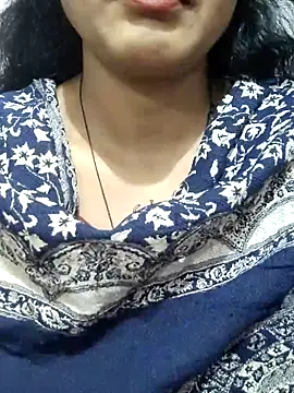 Snapshot of spicysuhana chatting on November 19, 3:39 am spicysuhana online show from November 19, 3:39 am