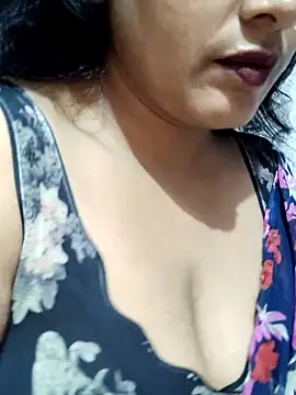 Snapshot of spicysuhana chatting on November 7, 7:57 am spicysuhana online show from November 7, 7:57 am