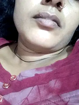 Snapshot of spicysuhana chatting on November 20, 12:22 am spicysuhana online show from November 20, 12:22 am