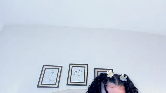 cristhi esterling online show from October 30, 12:14 pm