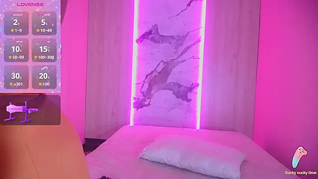 Snapshot of Cristal_hott1 chatting on October 24, 8:30 pm Cristal hott1 online show from October 24, 8:30 pm