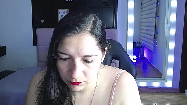 Agatha bellucci  online show from November 11, 2:01 pm