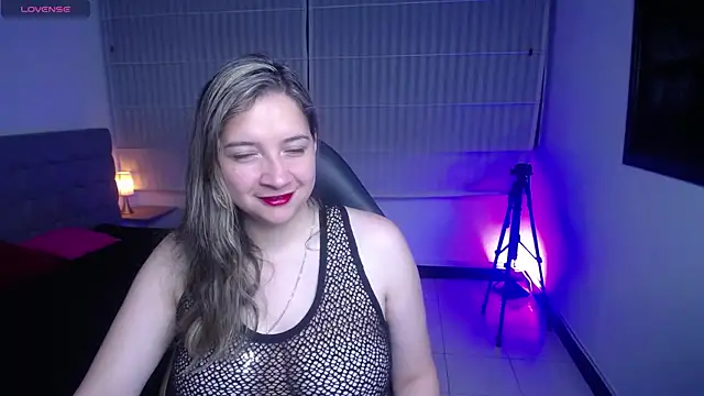 Agatha bellucci  online show from December 22, 1:11 pm