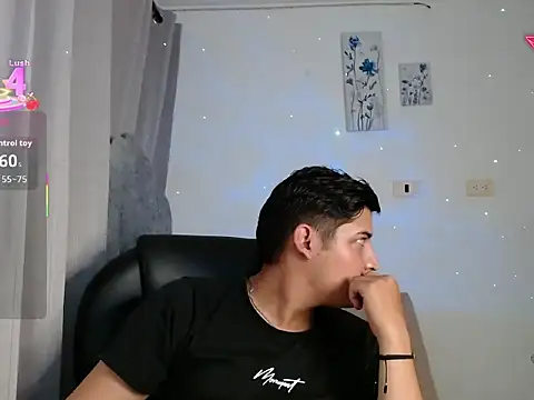 yesitwink  online show from March 11, 2:27 am