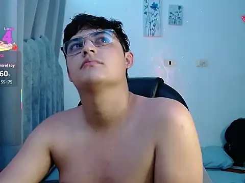 yesitwink  online show from March 26, 3:38 am