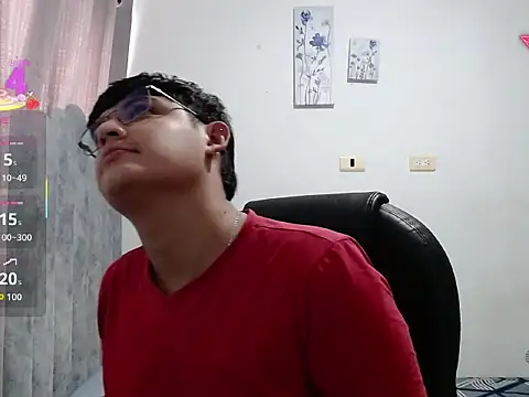 yesitwink  online show from March 18, 5:58 pm