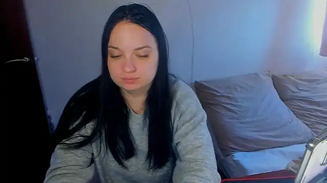 VoxxAura online show from November 3, 1:04 pm