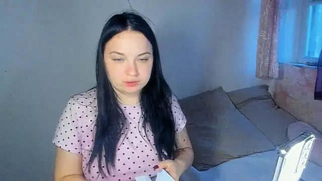 VoxxAura online show from November 4, 2:10 pm