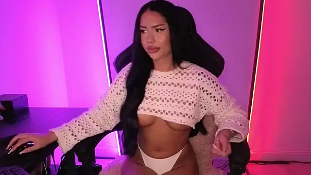 Snapshot of alisonrouge chatting on January 10, 8:26 pm alisonrouge online show from January 10, 8:26 pm