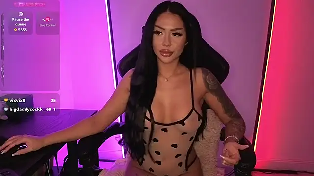 Snapshot of alisonrouge chatting on January 11, 7:54 pm alisonrouge online show from January 11, 7:54 pm