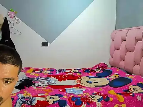 Snapshot of patrickMilena chatting on June 7, 10:20 am patrickMilena online show from June 7, 10:20 am