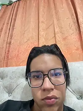 diegoand0911 online show from May 9, 3:48 pm