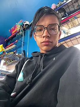 diegoand0911 online show from March 31, 1:46 pm