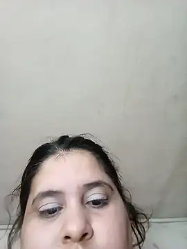 Snapshot of Ayma1983 chatting on September 15, 5:52 am Ayma1983 online show from September 15, 5:52 am