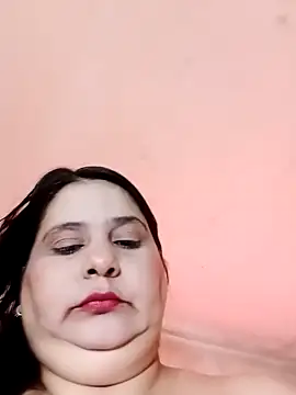 Snapshot of Ayma1983 chatting on November 6, 10:30 am Ayma1983 online show from November 6, 10:30 am