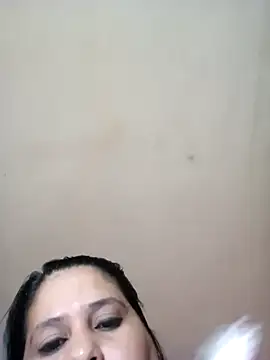 Ayma1983 online show from February 11, 11:10 am