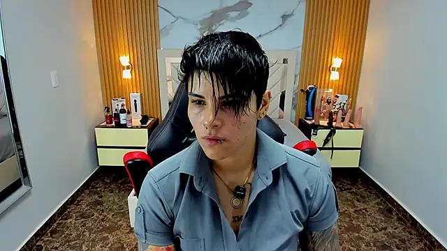 KAROLLJONES1 online show from December 5, 7:23 pm