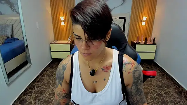 KAROLLJONES1 online show from March 21, 12:31 pm