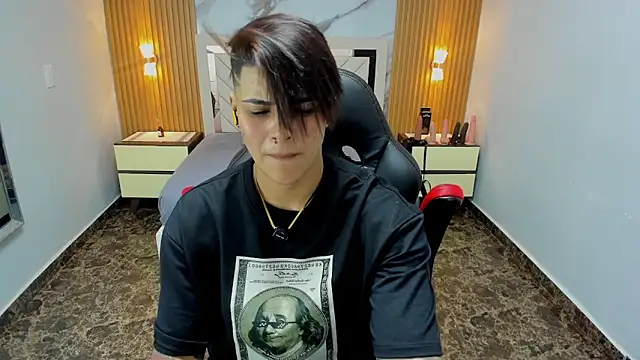 KAROLLJONES1 online show from February 9, 7:34 pm