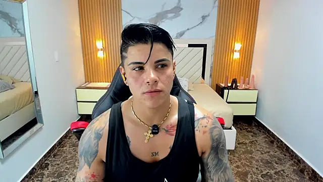 KAROLLJONES1 online show from May 9, 7:06 pm