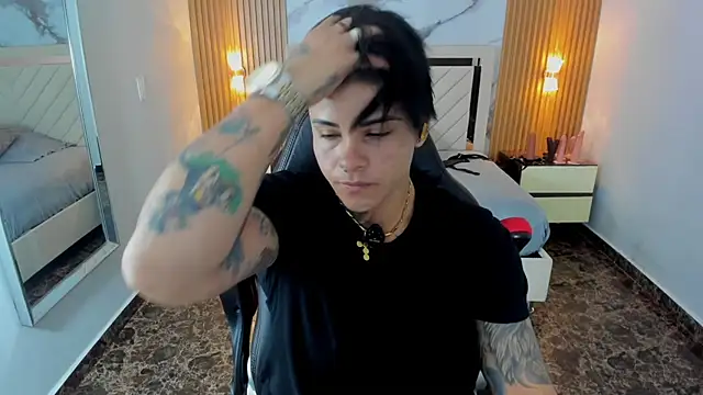 KAROLLJONES1 online show from June 4, 12:32 pm